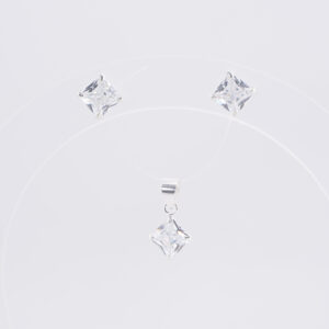 Conjunto Punto de Luz Cuadrado Blanco, Pedestal 4 Puntas y Dije