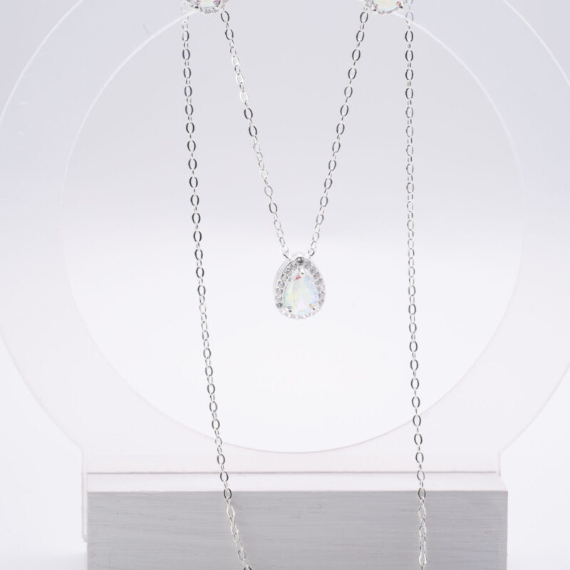 Conjunto de Punto de Luz Gota Tornasol y Dije Con Cadena