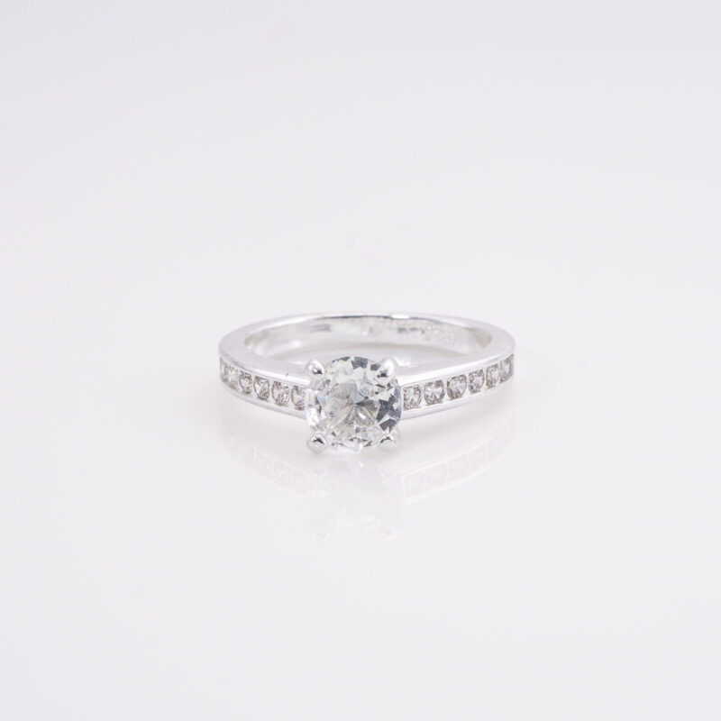 Anillo Cintillo de Circonitas Solitario en Centro Pedestal 4 Agarres T. 17